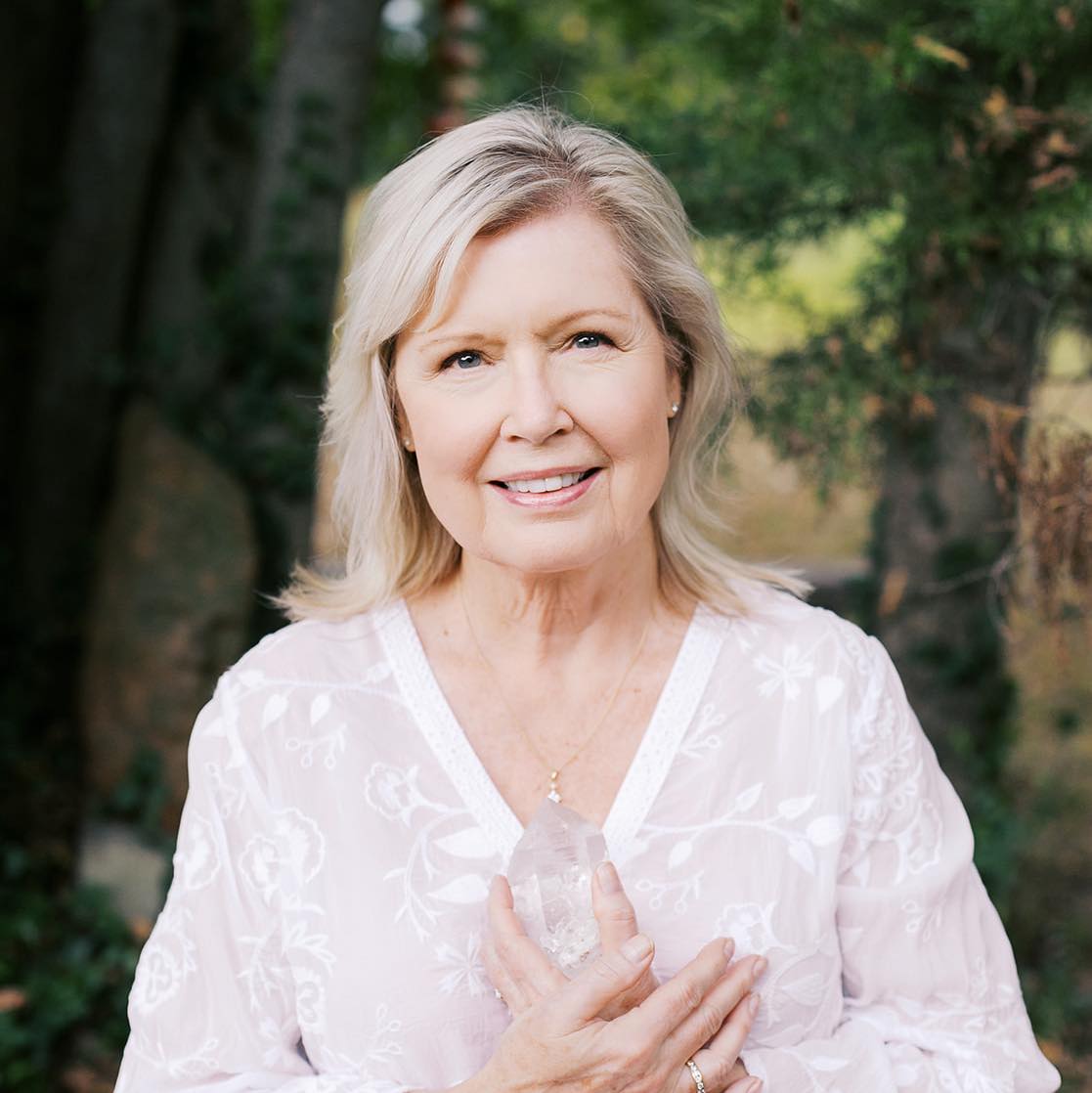 Debe Sullivan headshot